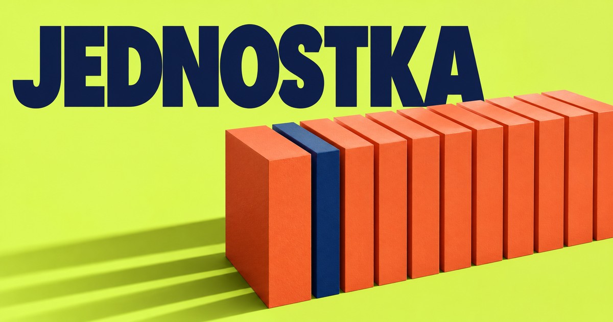 Monumentalna matowa kolumna podzielona na dziesięć równych warstw, symbol normalizacji wielkości.